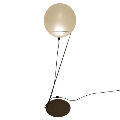Lampe métal- Sphère plexiglass  diamètre 50cm - Hauteur 183cm 