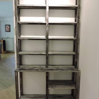 Collection privée - Cette bibliothèque  n'est plus disponible à la vente.