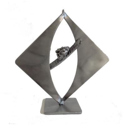 Collection privée - Cette sculpture  n'est plus disponible à la venteMétal - Hauteur 22 cm   largeur 21 cm