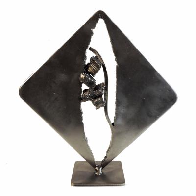 Collection privée - Cette sculpture  n'est plus disponible à la vente. Métal - Hauteur 23 cm   largeur 22 cm