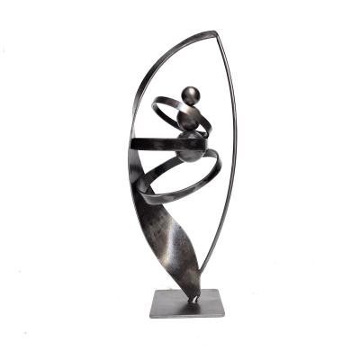Collection privée - Cette sculpture  n'est plus disponible à la vente - Métal - Hauteur 42 cm   largeur 17 cm  profondeur 13 cm